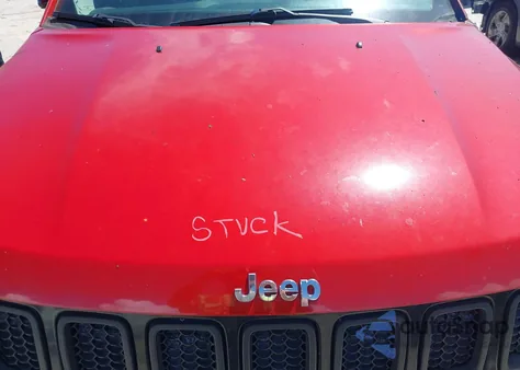 2019 Jeep Compass Latitude Fwd z USA, uszkodzony, nr VIN 3C4NJCBB9KT743488